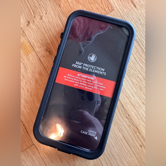 Body Glove Other - Body Glove Black Waterproof iPhone Case